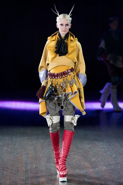 Look 26